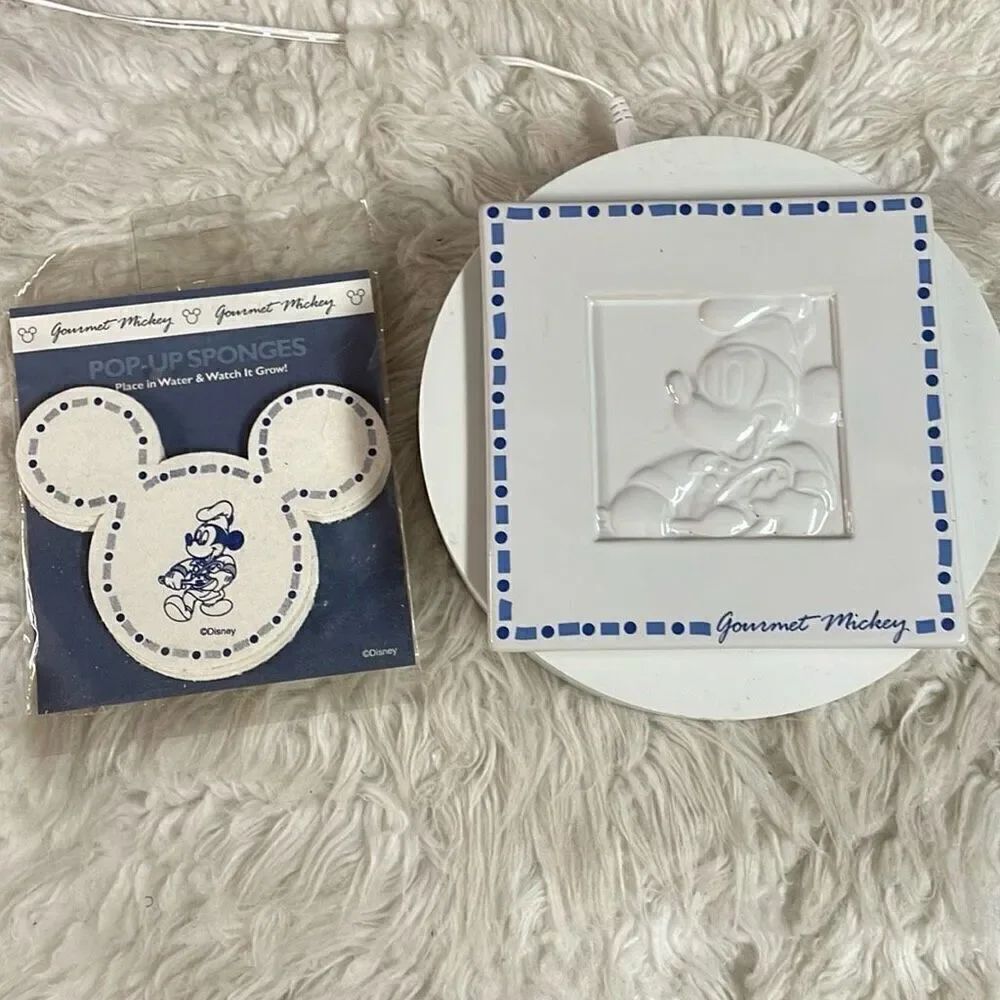 Disney Gourmet Mickey Ceramic Hot Plate 6X6 & Pop Up Kitchen Sponges Blue White